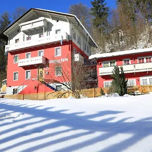 Gastehaus Alpina Berchtesgaden