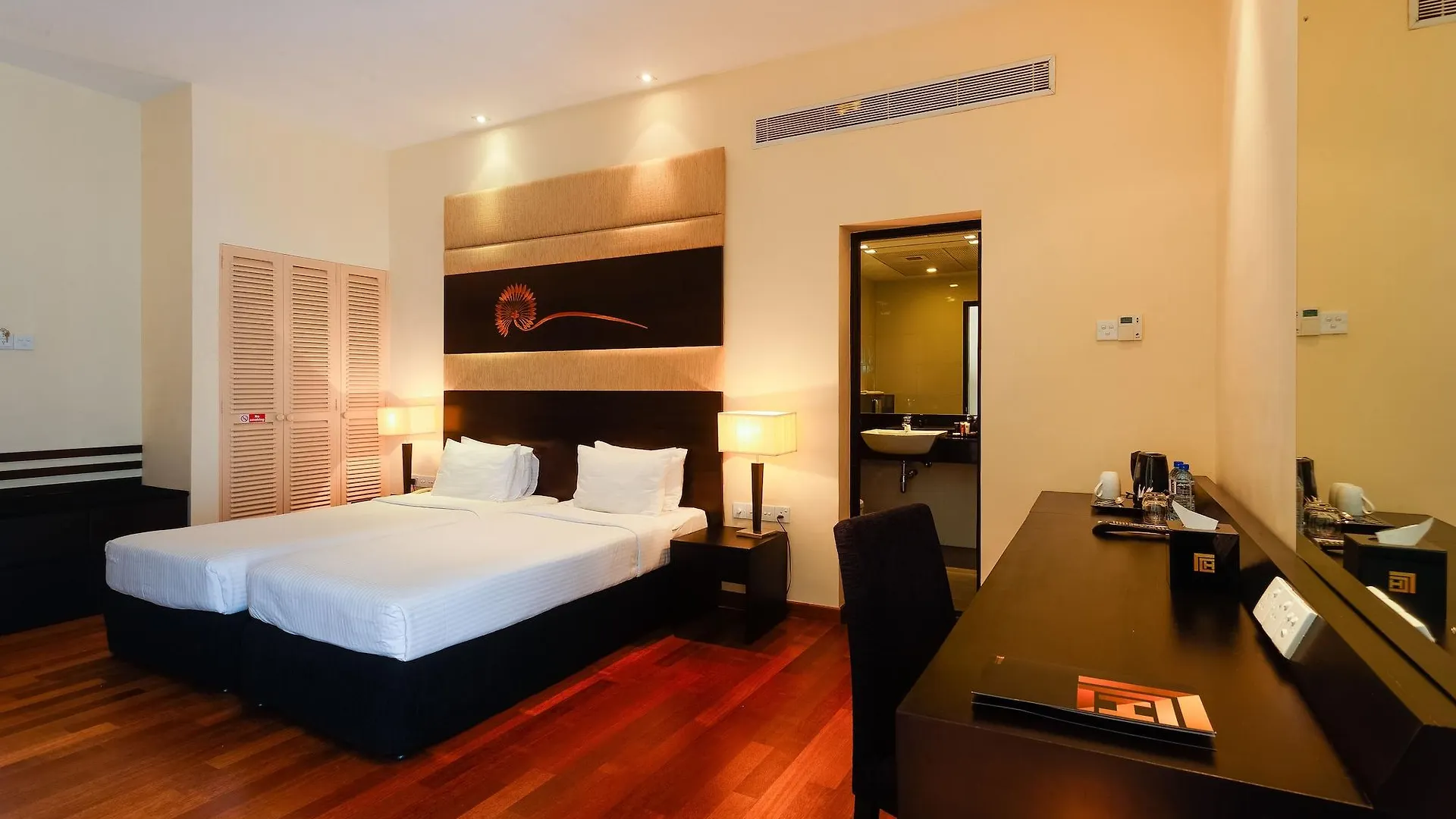 Renuka City Hotel Коломбо