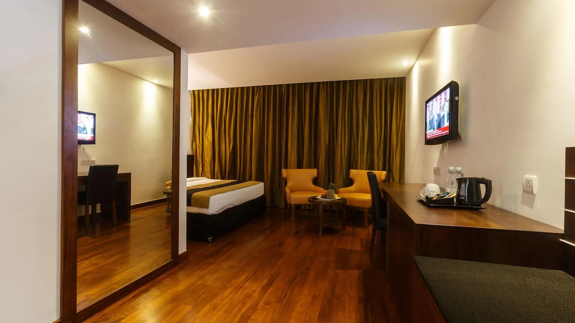 Renuka City Hotel Коломбо